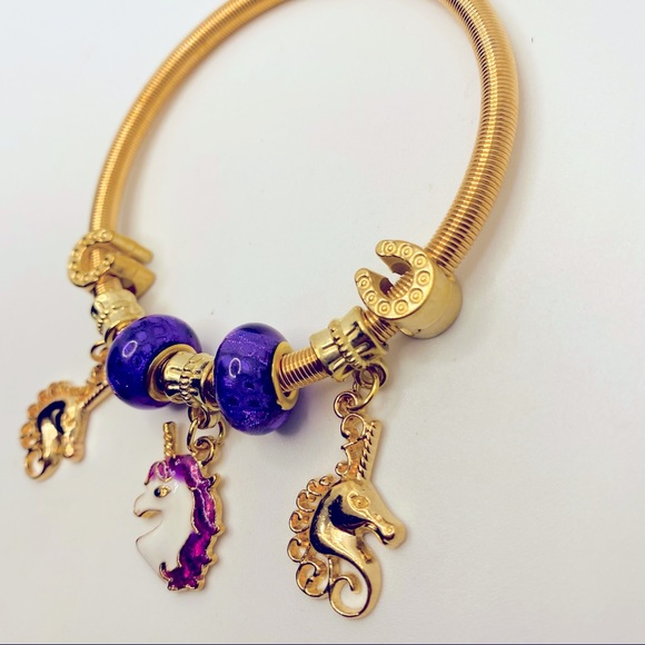 Bracelet golden Unicorns and lucky horse shoes! - Picture 3 of 9